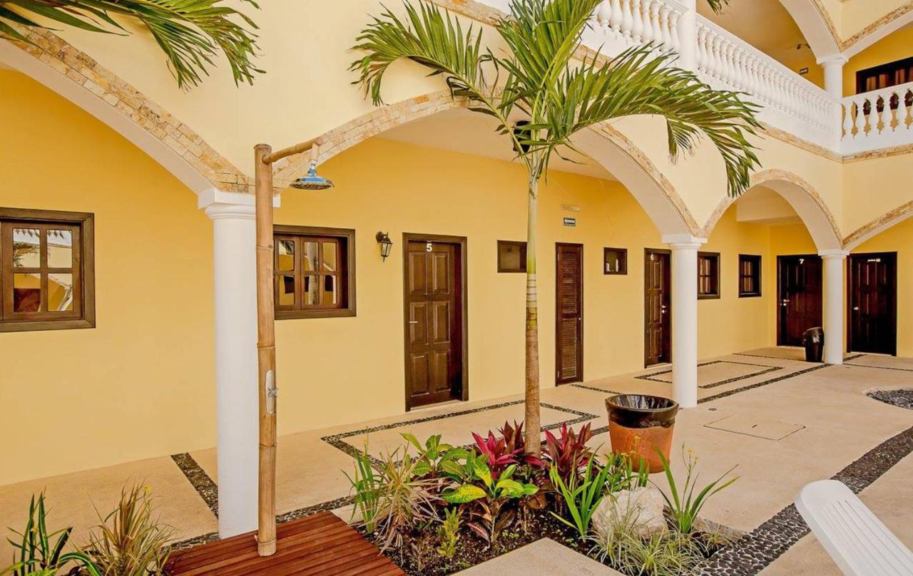 We Playa Hotel Плая-дель-Кармен Экстерьер фото